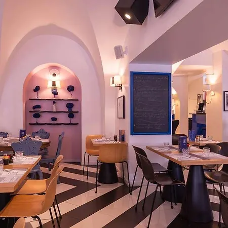 Hotel The Originals Boutique Le Lion