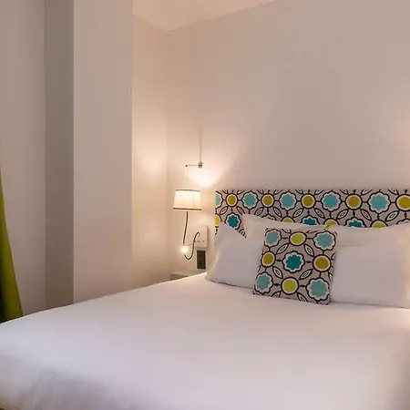 Hotel The Originals Boutique Le Lion Clermont-Ferrand